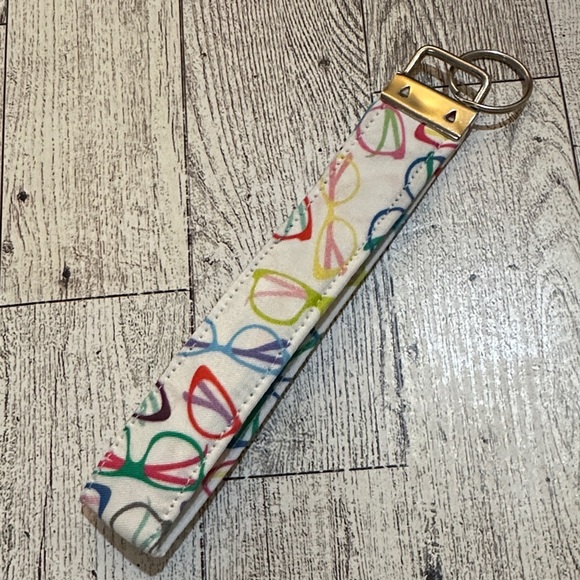 Colorful Patterned Key Holder - Picture 4 of 6